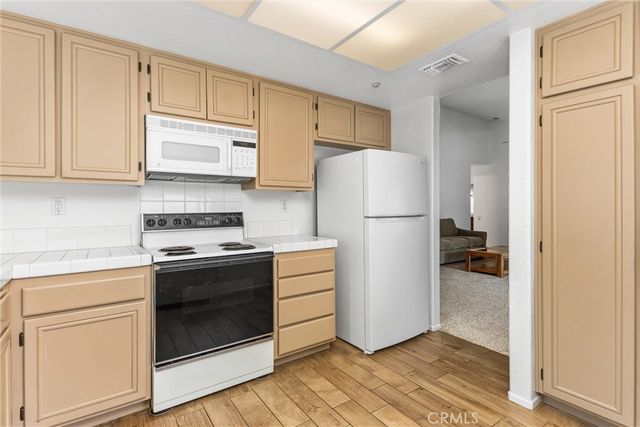 29201 Palm View, Highland, CA 92346