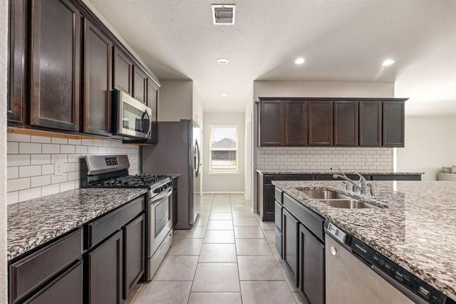 707 Desert Pea Lane, Rosharon, TX 77583