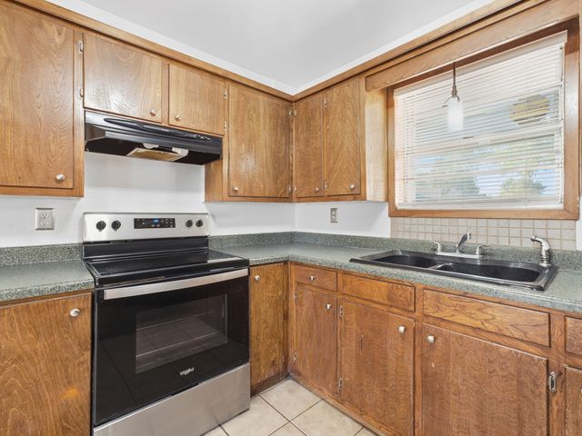 710 Parkridge Drive, Decatur, TX 76234