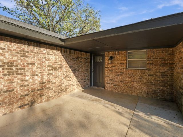 710 Parkridge Drive, Decatur, TX 76234