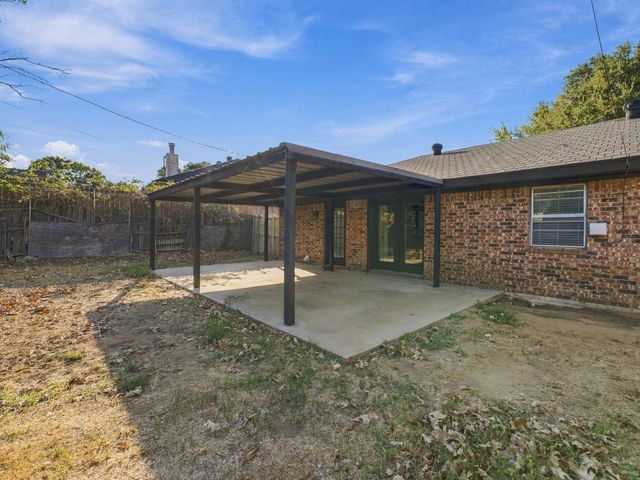 710 Parkridge Drive, Decatur, TX 76234