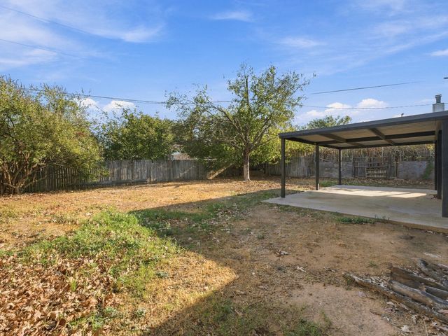 710 Parkridge Drive, Decatur, TX 76234