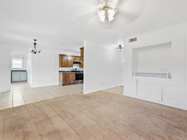 710 Parkridge Drive, Decatur, TX 76234