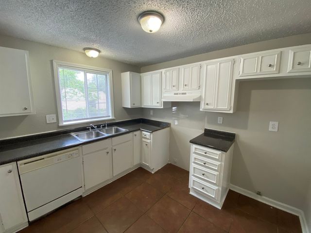 4392 RIDGE BAY CV, Millington, TN 38053
