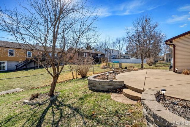 21 Sun Beam Court, St Peters, MO 63376