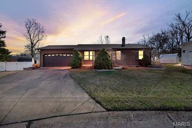 21 Sun Beam Court, St Peters, MO 63376