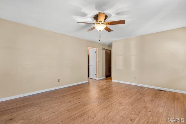 21 Sun Beam Court, St Peters, MO 63376