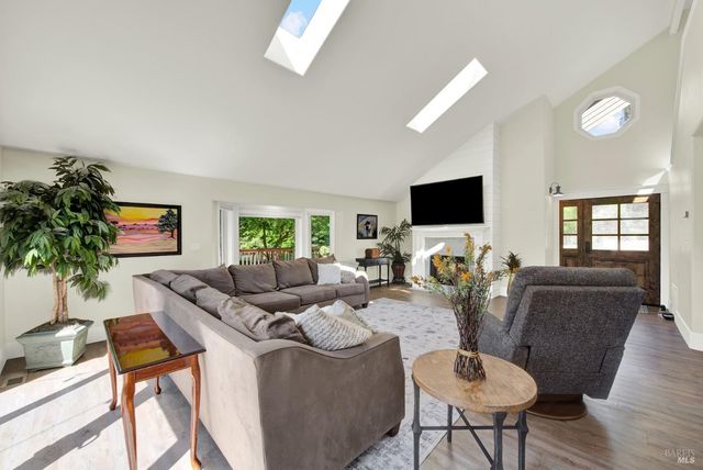 6869 Steiger Hill Rd, Vacaville, CA 95688