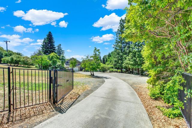 6869 Steiger Hill Rd, Vacaville, CA 95688