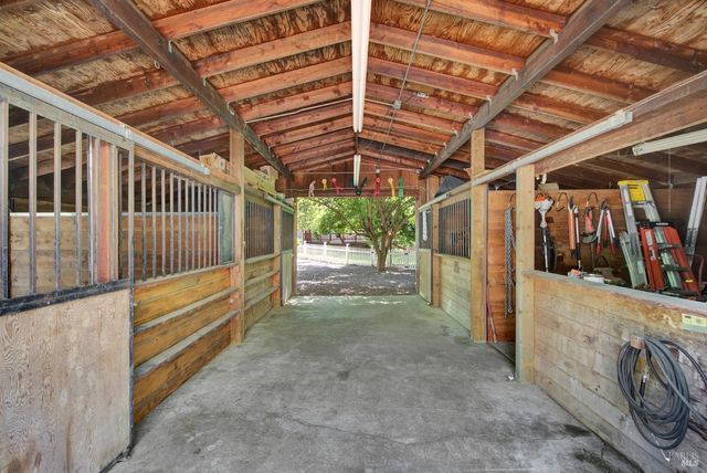 6869 Steiger Hill Rd, Vacaville, CA 95688