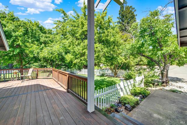 6869 Steiger Hill Rd, Vacaville, CA 95688