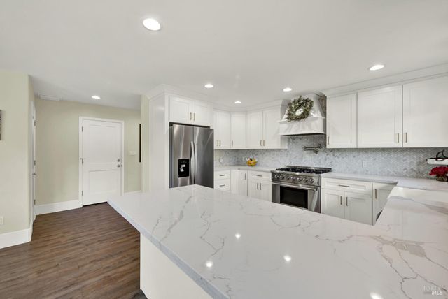 6869 Steiger Hill Rd, Vacaville, CA 95688