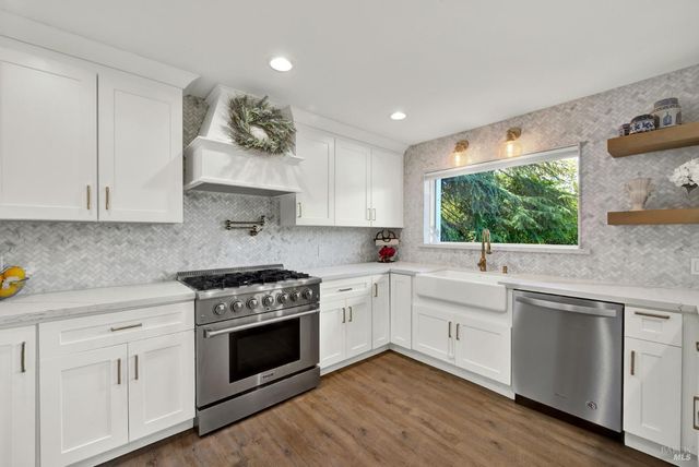 6869 Steiger Hill Rd, Vacaville, CA 95688