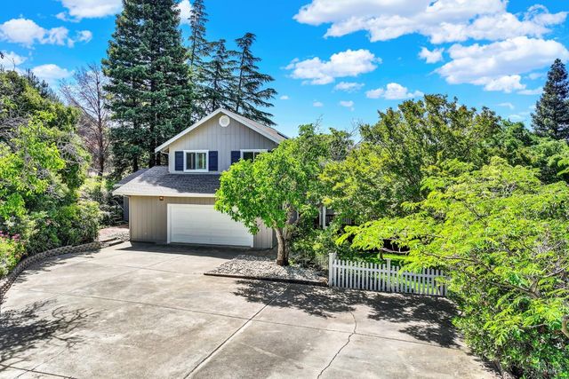 6869 Steiger Hill Rd, Vacaville, CA 95688