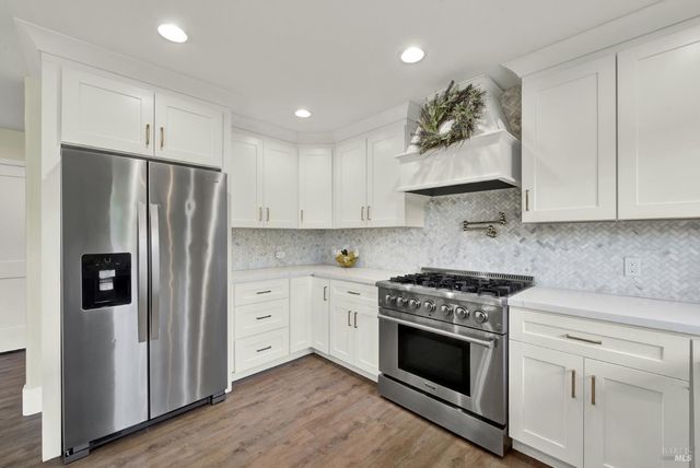 6869 Steiger Hill Rd, Vacaville, CA 95688