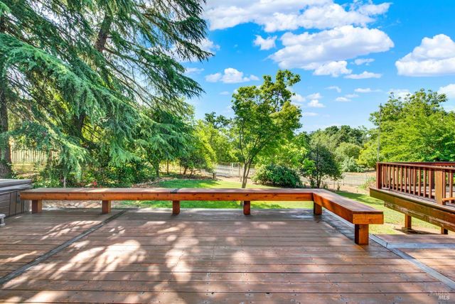 6869 Steiger Hill Rd, Vacaville, CA 95688