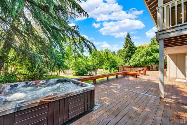 6869 Steiger Hill Rd, Vacaville, CA 95688