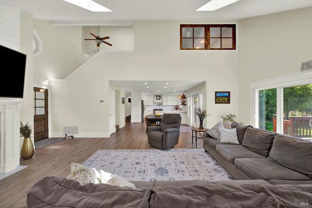 6869 Steiger Hill Rd, Vacaville, CA 95688