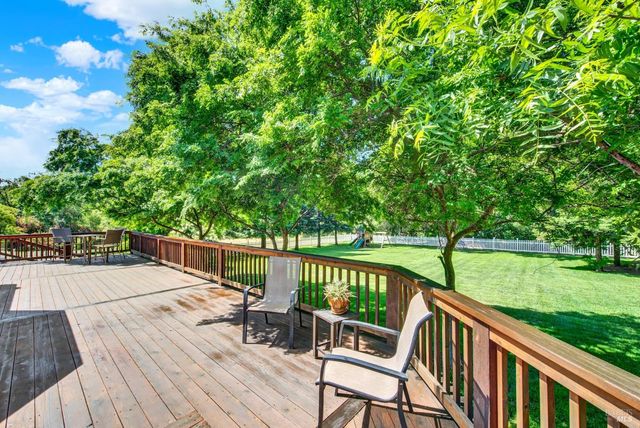 6869 Steiger Hill Rd, Vacaville, CA 95688