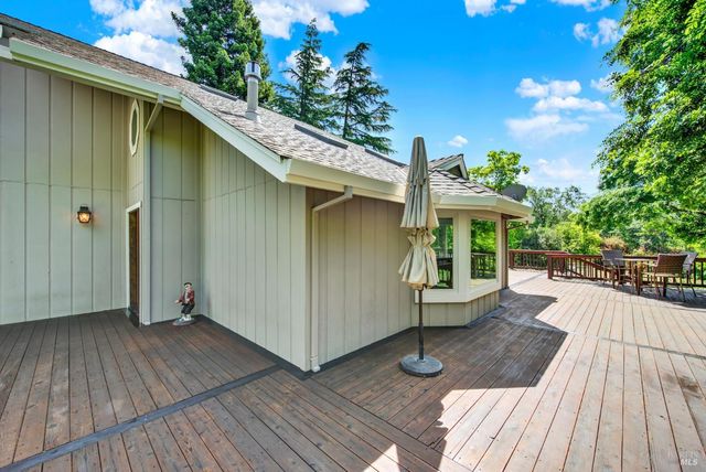 6869 Steiger Hill Rd, Vacaville, CA 95688