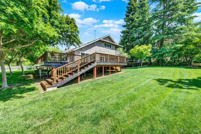 6869 Steiger Hill Rd, Vacaville, CA 95688