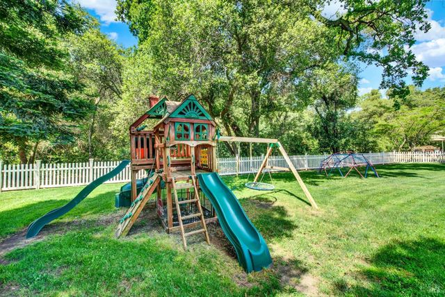 6869 Steiger Hill Rd, Vacaville, CA 95688