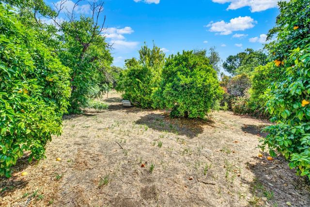 6869 Steiger Hill Rd, Vacaville, CA 95688