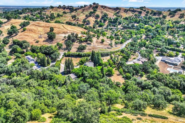 6869 Steiger Hill Rd, Vacaville, CA 95688