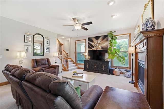 11824 W 112TH Terrace, Overland Park, KS 66210