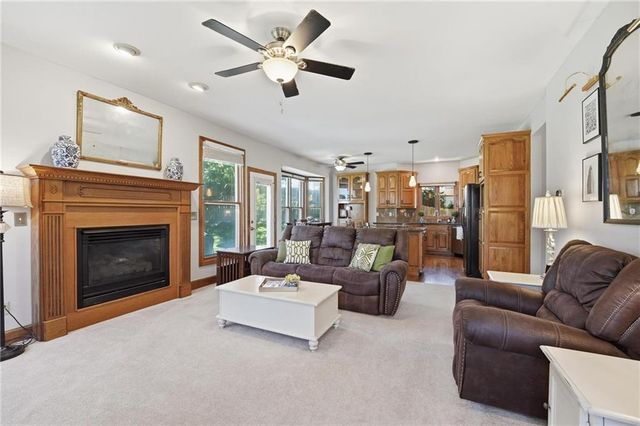 11824 W 112TH Terrace, Overland Park, KS 66210