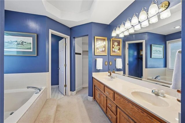 11824 W 112TH Terrace, Overland Park, KS 66210