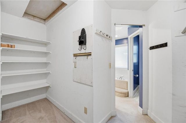 11824 W 112TH Terrace, Overland Park, KS 66210