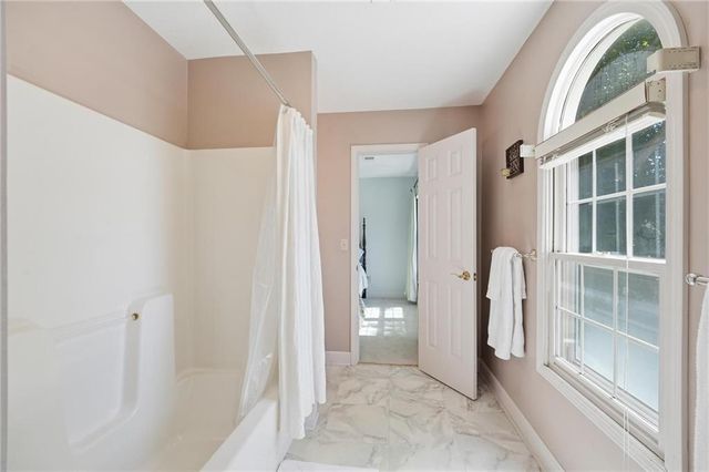 11824 W 112TH Terrace, Overland Park, KS 66210
