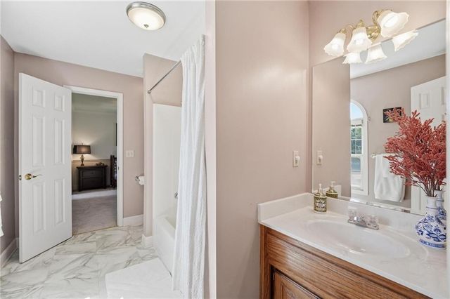 11824 W 112TH Terrace, Overland Park, KS 66210