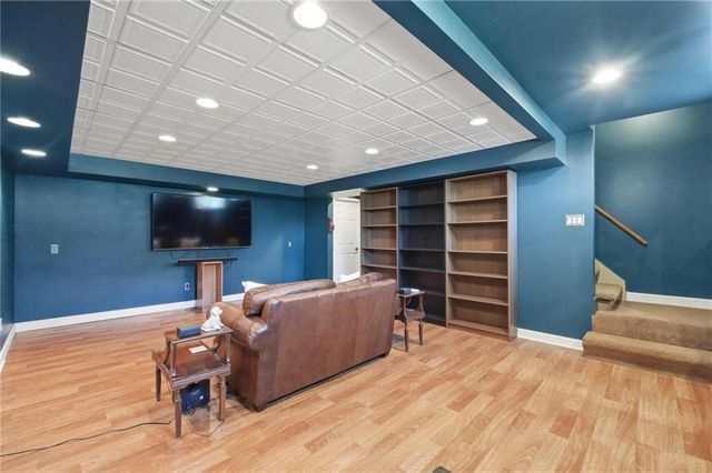 11824 W 112TH Terrace, Overland Park, KS 66210