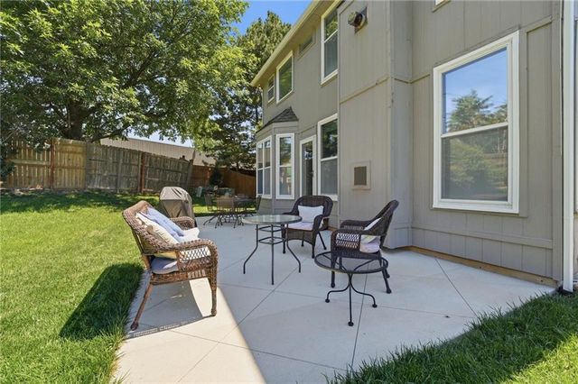 11824 W 112TH Terrace, Overland Park, KS 66210
