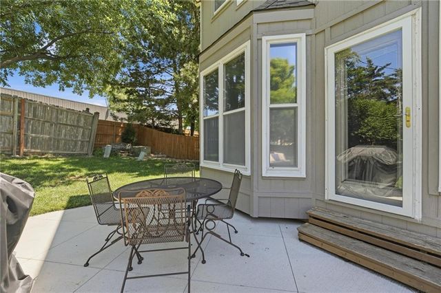 11824 W 112TH Terrace, Overland Park, KS 66210