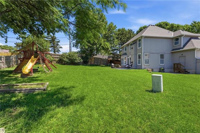 11824 W 112TH Terrace, Overland Park, KS 66210