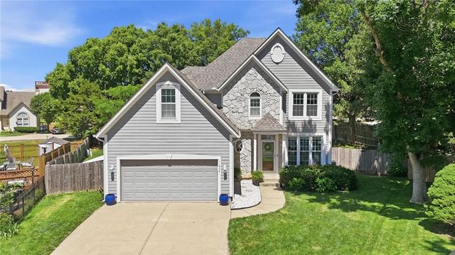 11824 W 112TH Terrace, Overland Park, KS 66210