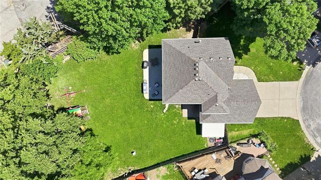 11824 W 112TH Terrace, Overland Park, KS 66210
