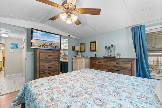 1517 Norris Ave., North Myrtle Beach, SC 29582