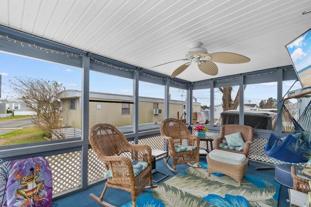 1517 Norris Ave., North Myrtle Beach, SC 29582