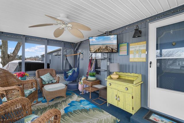 1517 Norris Ave., North Myrtle Beach, SC 29582