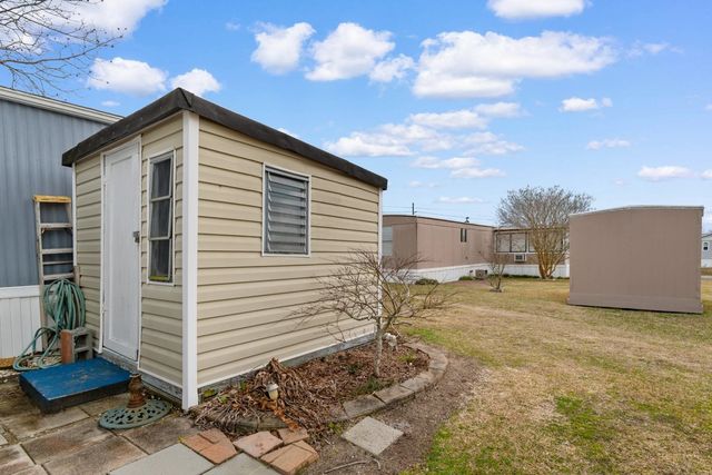 1517 Norris Ave., North Myrtle Beach, SC 29582