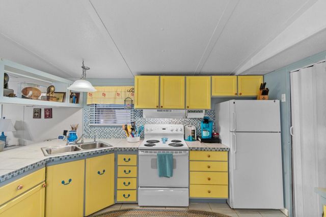 1517 Norris Ave., North Myrtle Beach, SC 29582