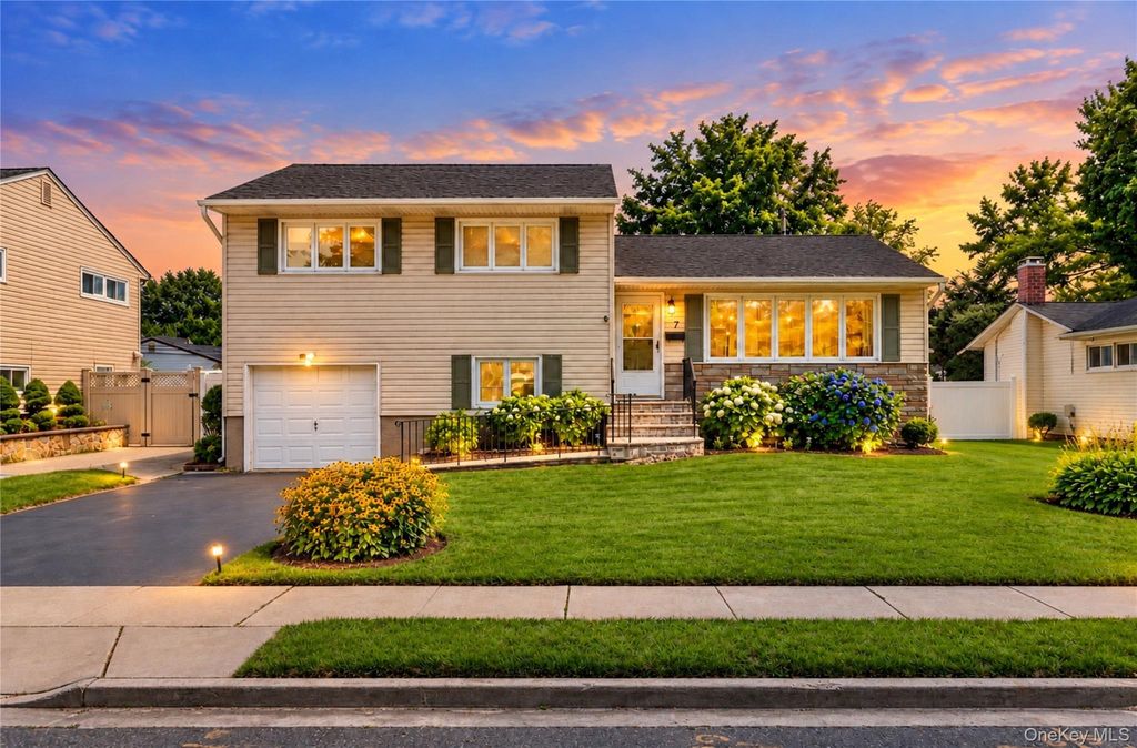 7 Primrose Avenue, Hicksville, NY 11801 — exterior