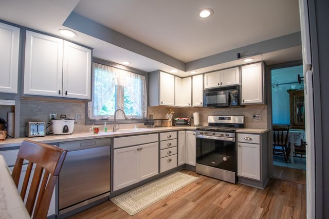 611 RONDEAU Drive, Erie, PA 16505