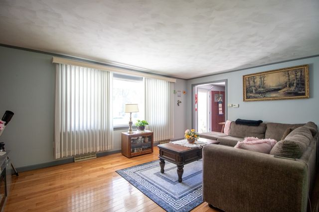 611 RONDEAU Drive, Erie, PA 16505