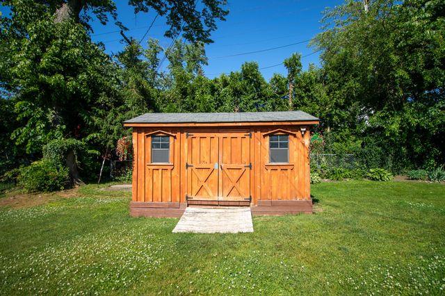 611 RONDEAU Drive, Erie, PA 16505