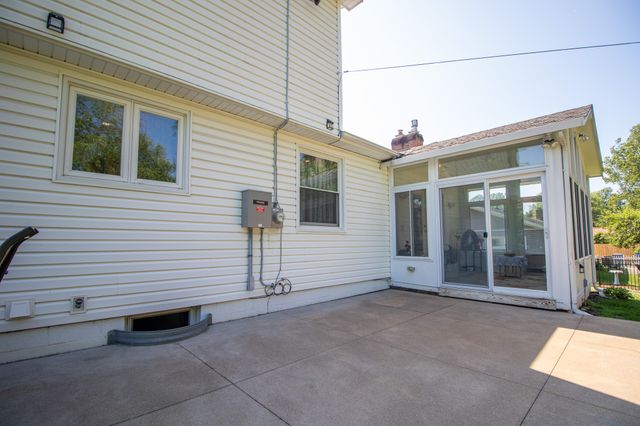 611 RONDEAU Drive, Erie, PA 16505